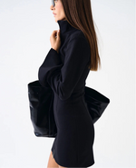 Lade das Bild in den Galerie-Viewer, BOW ROAD DRESS
