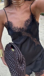 Lade das Bild in den Galerie-Viewer, MELBOURNE MINI DRESS
