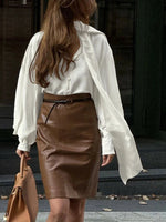 Lade das Bild in den Galerie-Viewer, BOW ROAD SHIRT

