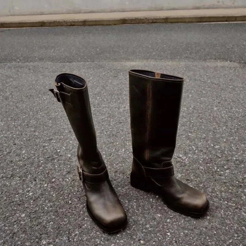 VINTAGE CHELSEA BOOTS