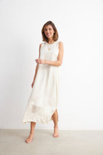 Lade das Bild in den Galerie-Viewer, HOLLAND PARK DRESS
